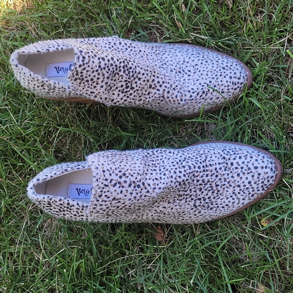 Very G size 8.5 ankle boots